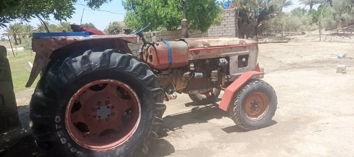 السلام عليكم ورحمه الله وبركاته مكينه عنتر موديل 89مكفوله من بم ومحرك وجهاز رفع تأثيرات جدد باور بريك دهن كهربائيات كامله مكينه سلف ابلاديه المكينه رقم وسنويه  الاتصال على الرقم ***********
