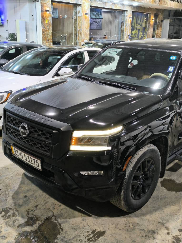 بيكب نيسان فونتيرا 

الموديل :  2023

اللون : اسود 

دواسات جانبيه : اصلي امركي 

محرك قوي 3800cc – 6 سلندر

ماشية فقط 46 ميل

تبريد + تدفئه 
كشنات مخملي ناعم مع كشن السائق كهربائي 

رادار أمامي – رادار جانبي – رادار خلفي

كاميرا خلفية عالية الوضوح

شاشة دشبورد كبيرة

تحكمات كاملة في الستيرن والدشبورد

مانع انزلاق مع سحب الكرفانات

الحادث : جاملغ يسار مصبوغ 
السياره مرقمه بغداد بأسمي 

☎️ للاستفسار والتواصل:
***********
بيع او مراوس  وبيهه مجال حلو بغداد, العراق

