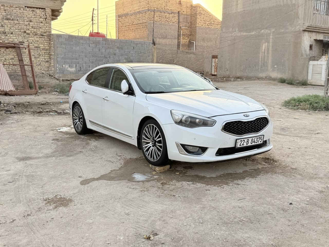 السلام عليكم كاتنزه 2015 VIP فول واحد عله واحد خليجي مكينه6سلندر سياره بلكارتون كير مكينه حداده تبريد تخم تاير  شركه تراي زيرو شرط  سياره مفوله موصفات بنرامه تبريد ٣ قطع كشنات جلد تبريد تدفئه ستيرن تبريد تدفئه  كلاصات حار بارد سايد بريك دكمه  ستيرن وكشن خزن  برده خلفيه  اليتات متحرك زنون يعمي  مري شفط  وهواي هواي سوالف بعد   رقم اربيل تحويل وكاله بلشرط  سياره بيها رشات صبغ بدون حادث بدون فتح  صبغها مكشر وبيها رشات. صفاح شرط موس لا راوج ولا تعمير  البيع او امراوس سعرها ١٠٩ مكاني حله ابو غرق.  رقمي ***********
