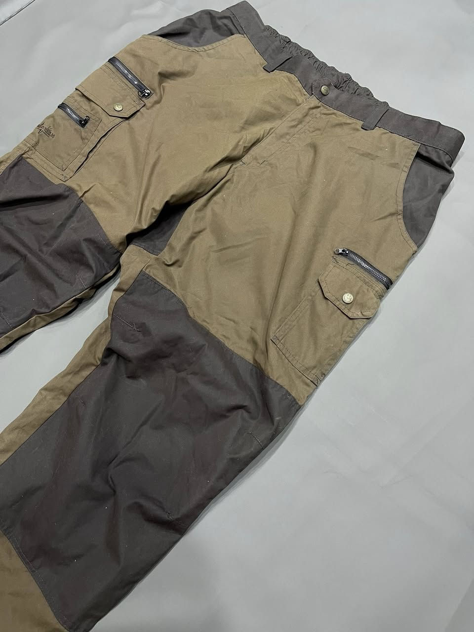 SWED TEAM
قياس اكسين لارج (٣٨)
فول نظافه
للحجز خاص
https://www.tiktok.com/@halobrand1?_r=1&_t=ZS-96T9bRHHitT

https://www.instagram.com/halo_brand.1?igsh=M2p1b2c5bTN0cmJ3&utm_source=qr


**إذا كنت صاحب هذا الإعلان وتريد حذفه لأي سبب، رجاءا أرسل رسالة إلى الدعم الفني**