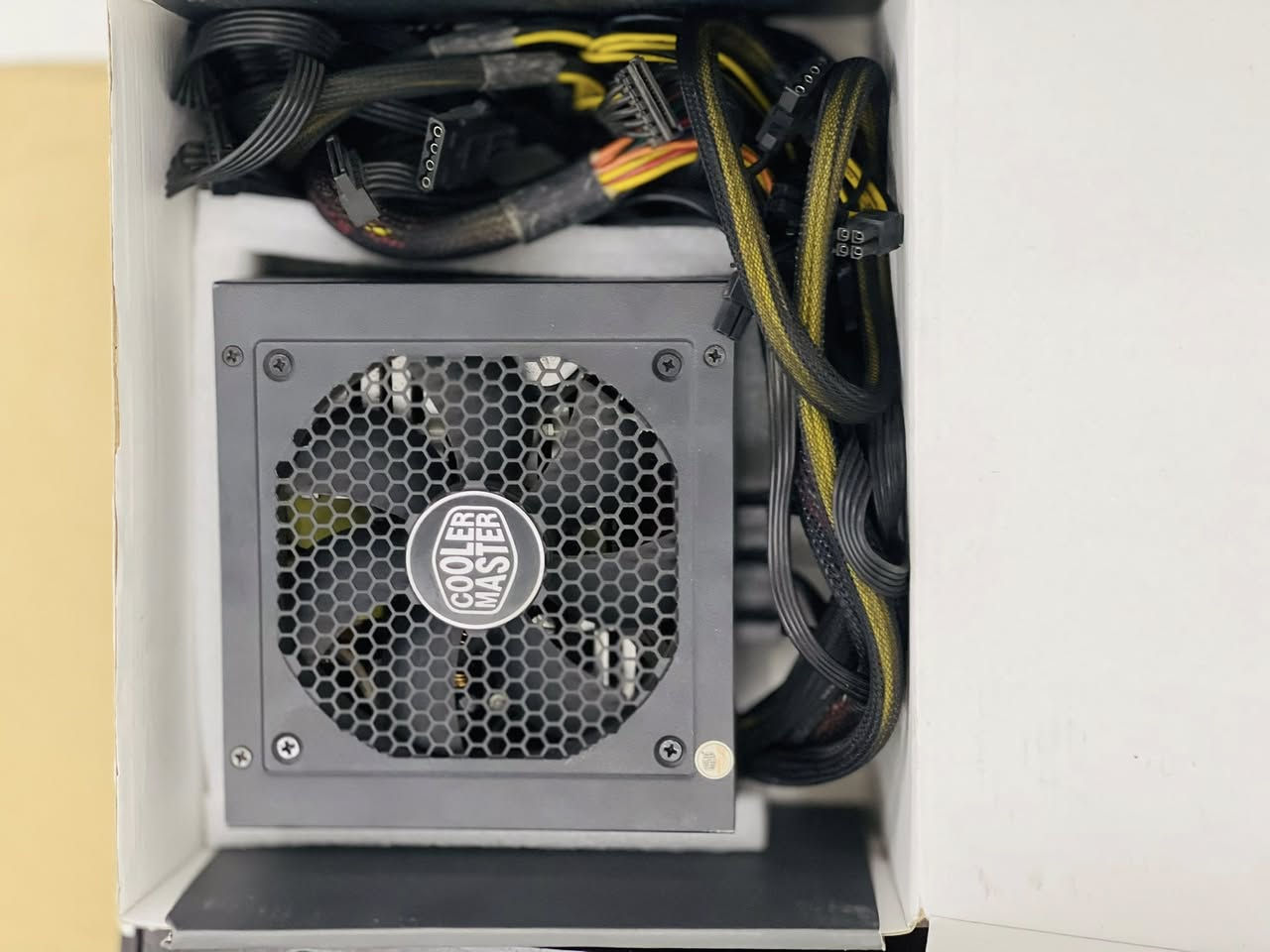 سلام عليكم عندي هاي تجميعه وصلت بيها عل نص وحتاجيت فلوس موصفاتها معرفه
مذر بورد Gigabyte Z690 UD

باور سبلاي  CoolerMaster. 750W

معالج Intel Core i5-14400F. 

كيس فارغ بي 7 فان وهب حترافي كامل جديد ما مشدود بعده بل لزكه 

مكاني بغداد بلديات رقمي*********** متواجد واتساب ملاحضه مابيع قطع كامل أبيع ماعرف بل سعر ولله قيم وطيني سعرك
