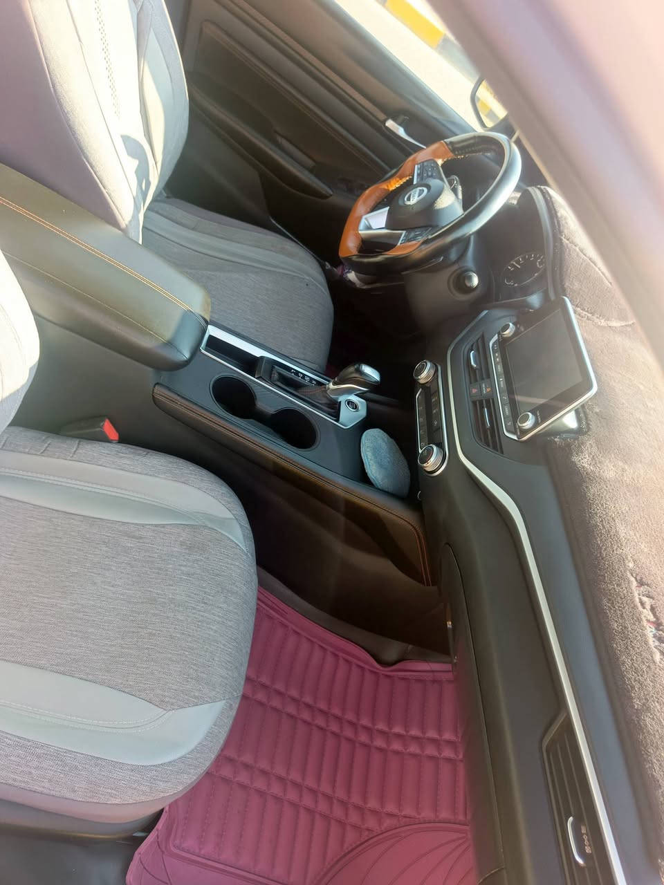 نيسان التيما للبيع 22 بس چاملغ امامي امبدل ميسان
***********
