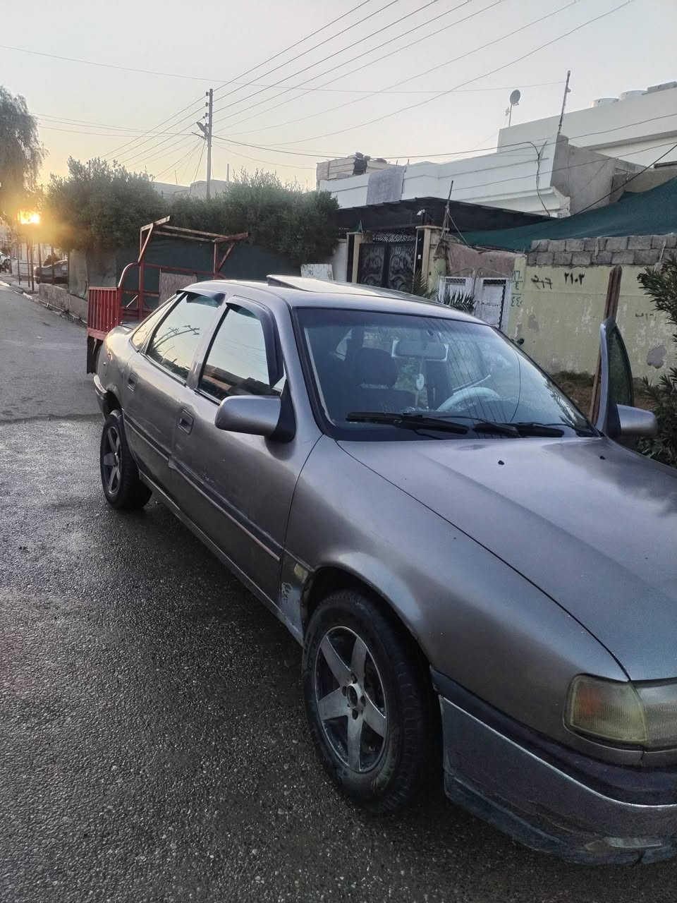 السلام عليكم فكترا للبيع حجم 16رقم اخضر نينوى مصبوغه عام السعر 34مكان السياره موصل ايسر
***********
