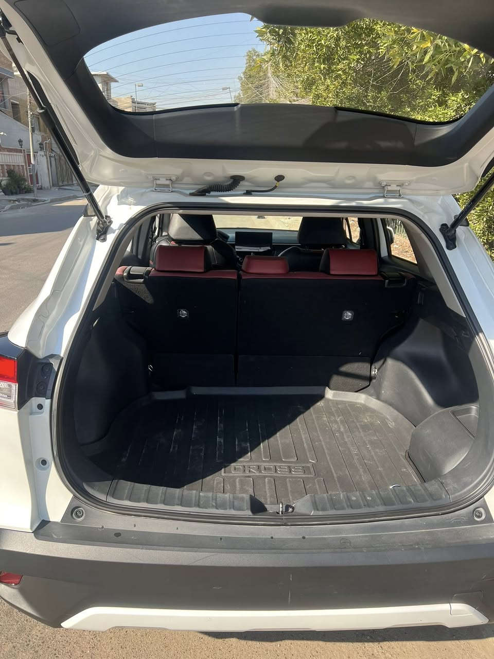 سلام عليكم
كورلا كروز موديل 2024

فول مواصفات 

داخل احمر 

٤ كامرات 360 درجه 

فتحه + بصمه وكرسي كهرباء مفوله للاخير السياره 

رقم بغداد بسمي 

ماشيه 34 الف 

سياره ترايه يخبل 

بيه بارد بل باب خلف السائق 

مكان السياره شارع فلسطين 

رقم التلفون ***********

السعر 175 وبي مجال 

السونر مرفوق بل صور
