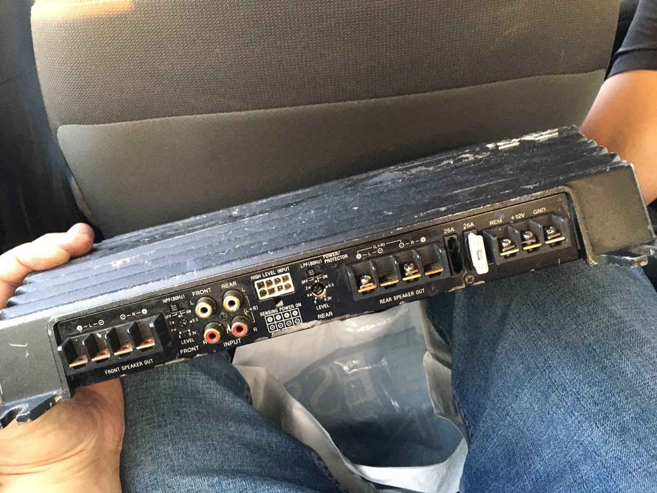 امبلي فاير سوني 600W اربعة جنل
كوم حديد
 جان يشتغل طبيعي فجأة سكت كام يحرك فيوزات للبيع على وضعة اعلى سعر بالعافية مڪاني بغداد بسماية متوفر توصيل رقم *********** واتس فقط
