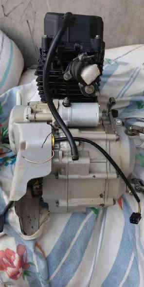 السلام عليكم ماكينه دراجه بوكسر للبيع مقفوله كفاله عامه ما ناقصه السعر سعر 300,000 وبيها مجال العنوان الديوانيه قضاء الشنافيه***********
