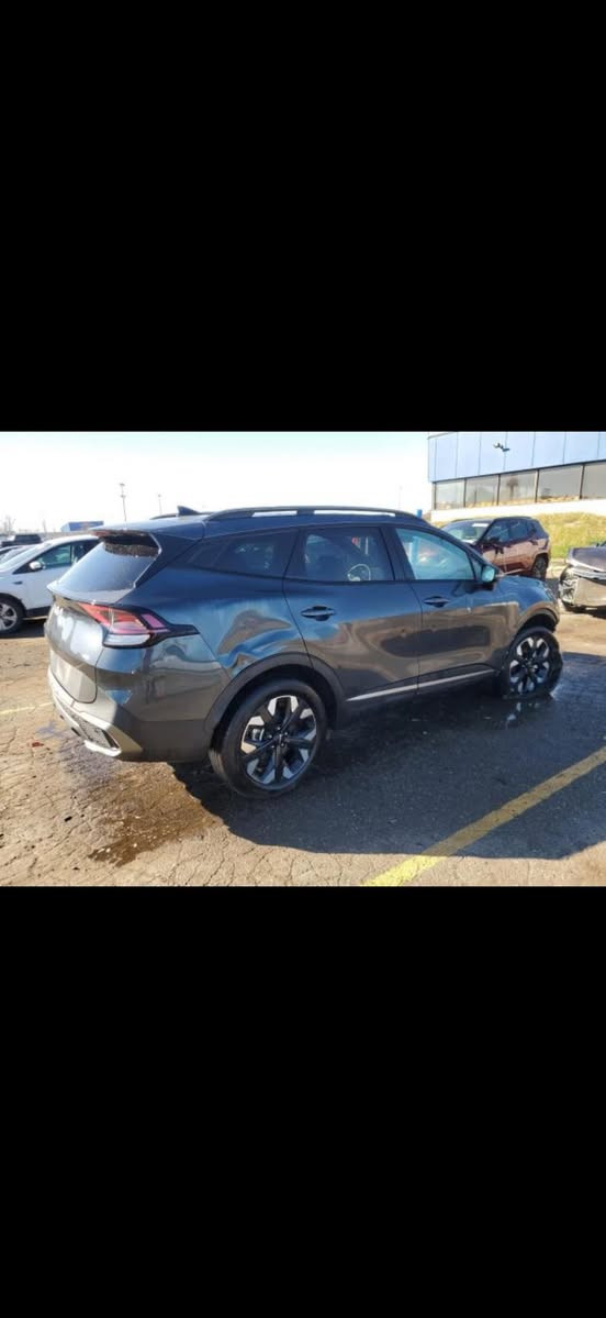 ﷽
سبورتج SPORTAGE 2023 Xline للبيع 🔥

‏حادث السيارة وارد امريكي حاثها جامغ امامي نص صبغ ونص البنيد صبغ وبيها بارد خفيف بدون دواخل بدون ايرباك سيارة كلها ليبل واحد  
_
المسافة المقطوعة : 30.000Mile 
‌‌‌‎المحرك :2500 GDi المرغوب 
رقم الشاصي  : 5XYK6CAF8PG104879 
اللون : نفطي مميز ☑️
السعر : 215 ورقة وبيها مجال اتصل وتدلل 💵
*
المواصفات Xline المعروفة : بانوراما + لايت زنون عدسة مو طاسة + بصمة ابواب + تشغيل عن بعد + وجنطة ذكية تفتح عند الاقتراب وعن بعد - رادارات امامي وجانبي وتوقف ذاتي عن اقتراب السيارة قيادة اليه تحديد سرعة وتحديد مسار وكامرة دوارة - شاشه ديجتال متصلة وگيجات متغيرة حسب اوضاع القيادة - شاشة لعرض الوسائط ومعلومات وتفاصيل السيارة وتدعم خاصية ابل كار بلي -شاشة لمكيف الهواء وعرض تفاصيل درجات الحرارة - تبريد قطعتين - اضائة ليد امامي خلفي + عدسات زنون عالي وناصي - تبريد منفصل مناخين - كشنات تدفئة وكشن السايق كهرباء - الشحن السريع وايرليست +منافذ شحن واير + منافذ usb وtbs - انارة عند الاقتراب من بصمة ابواب السيارة - اربعة وضعيات للقيادة (sports +smart +Snow +normal ) - گير (ATM) 8 نمر
____
للاستفسار الاتصال على الرقم *********** 
‌‌‌‌‌‎ مكان السيارة بغداد البياع ( السيدية) 🌎
