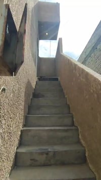 طابق ثاني مستقل للايجار في العامرية مربع جامع الحسنين  2 نوم صاله ومطب...