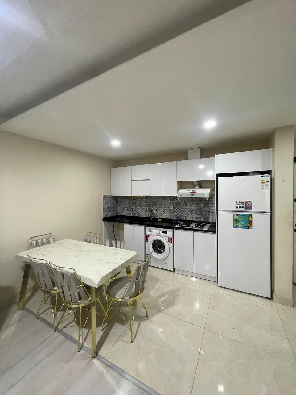 شقق للايجار
مشروع اسكان تاورز 

غرفة و صالة و مطبخ 

مؤثث كامل 

***********
