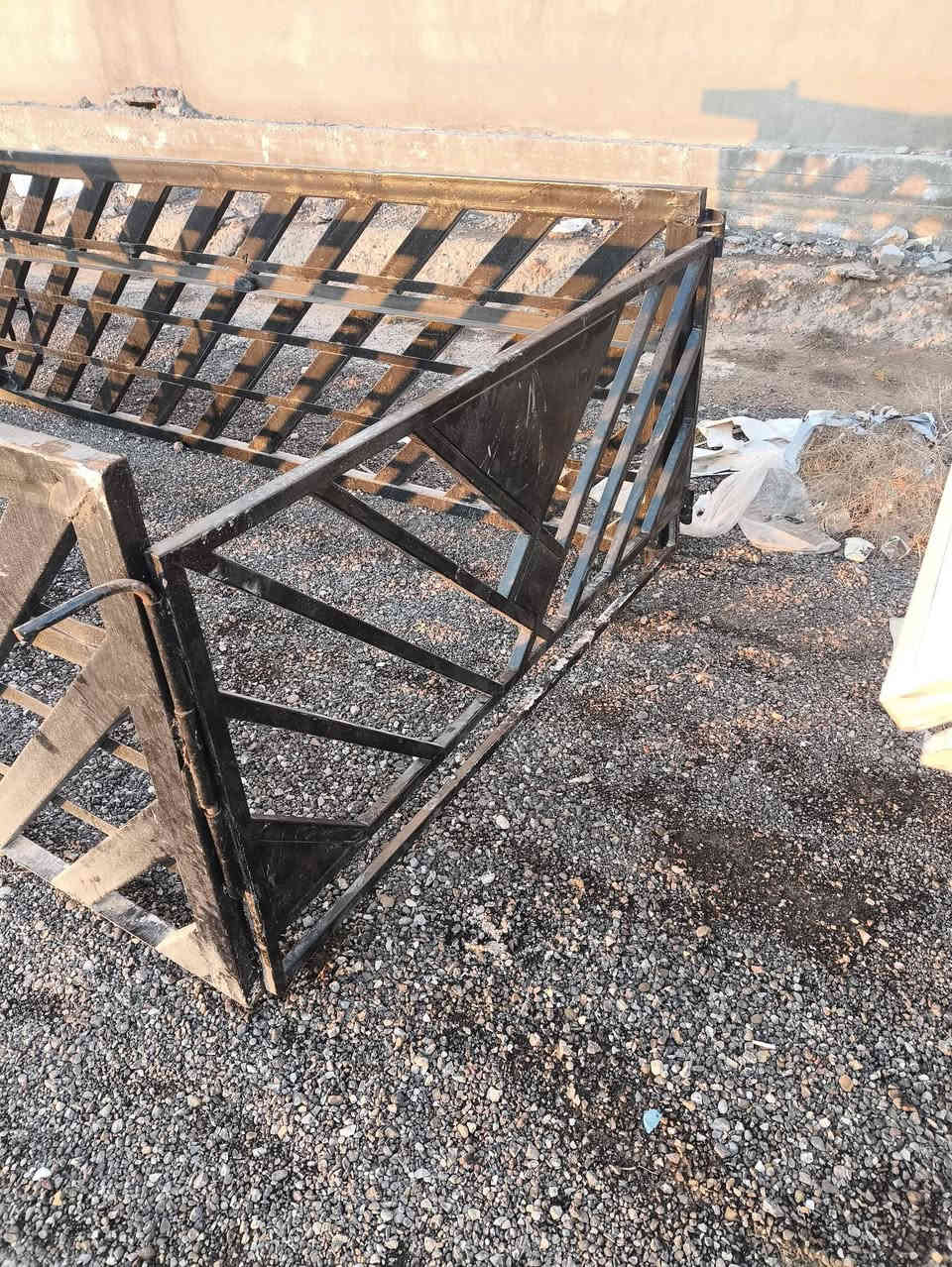 محجر فحل 4000.
السعر 300 
العنوان محافظة ديالى جديده الشط 
التواصل 
‏‪***********
‏‪0771 132 7638‬‏
