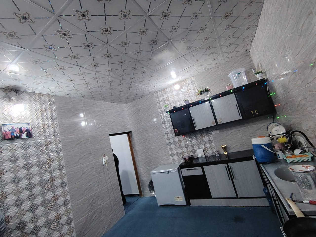 بيت ١٠٠ متر شارع ١٥ متر مكان مميز حي ميسان منطقه ٣٥ طابق واحد يحتوي على غرفة وصاله ومطبخ واستقبال وصحيات داخليه وخارجه بدون تشاريف بيت والاستقبال عوزه بياض فقط

السعر ٩٥
للاستفسار الاتصال ع رقم ***********
