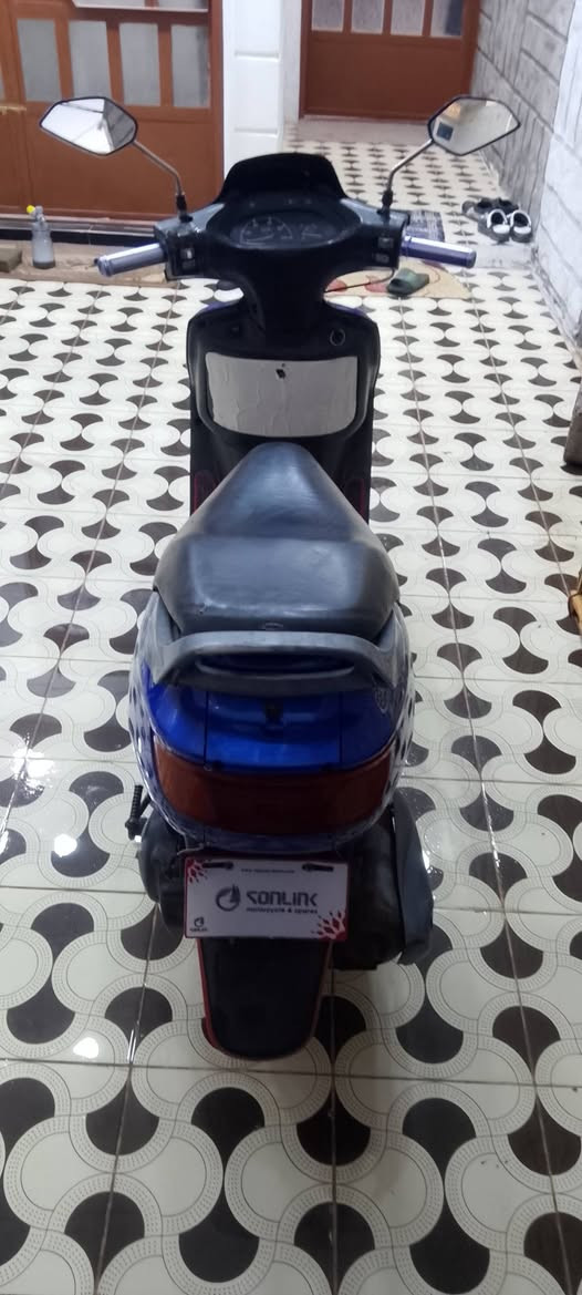 دراجه فراشه للبيع دراجه حلوه نظيفه كهربائيات كلها شغاله  مكينه حاويه ما مفتوحه 
 شرط خرسه مكاني ديالى خالص هبهب 
 السعر ٣٥٠
وبيهه مجال شراي تعال خاص وهذا رقمي***********
