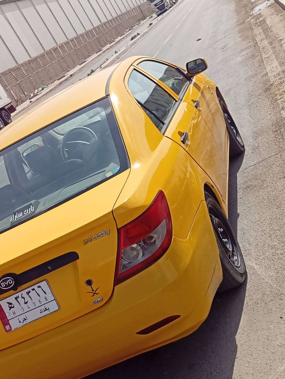 السلام عليكم ورحمه الله
بي واي دي 2019

السنويه بأسمنة ساقطه 2025/12

يعني صار شهرين 

السياره عليهه محرك هوندا بعده بلجيس يعني خير من الله لا تنقيص ولا تبخير 

تبريد ثلج شرط 

كهربائيات كلهه شغاله ولا جطل بيهه ع وضع الشركه 

سياره معايزه برغي تجي تشوف بعينك 

بيهه بس الجاملغ الخلفي والباقي كله مكفول

مكانهه بغداد

السعر 73قابل للتفاوض بشي بسيط جدا 

***********
