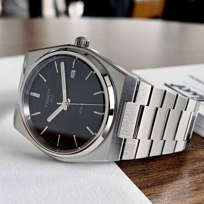 TISSOT
250 الف فقط

ساعة تيسوت بي ار اكس كوارتز مينا اسود بسوار ستانلس ستيل فضي للرجال - T137.410.11.051.00
وزجاج ياقوت كرستال مقاوم للخدش 
بقطر 40 يناسب المعصم 
مكنه ايتا ذهبيه 3 جواهر 

شراي تفظل خاص 

توصيل متوفر لجميع محافظات العراق.


**إذا كنت صاحب هذا الإعلان وتريد حذفه لأي سبب، رجاءا أرسل رسالة إلى الدعم الفني**