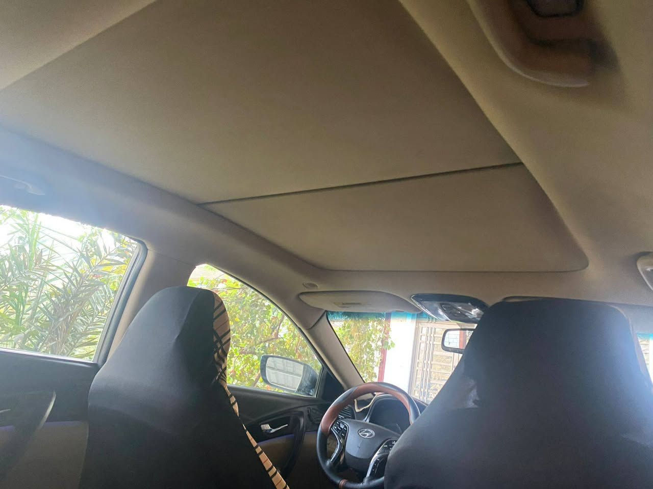 السلام عليكم ازيره موديل ١٢ امريكي حادثه بس الدعاميه مبينه صور الحادث سياره فول مواصفات للخير كير مكينه تبريد صدر كله مكفول السعر١٢٠ وبيه مجال مكان السيارة بغداد بسمي ***********
