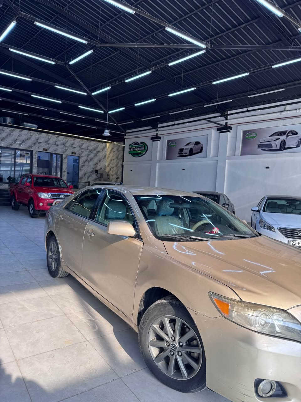 سيارة كامري 2011 
صبغ حزام رش بدون معجون 
بيها حادث امامي شاصي إصبعين 
سعر 90 بيها مجال 
موبايل *********** موصل, نينوى
