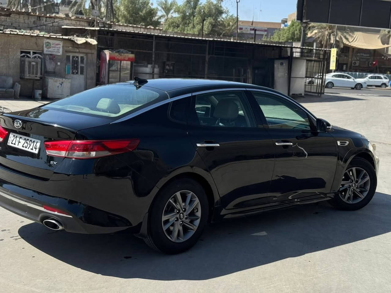 لسلام عليكم اوبتما 2016 امريكيه  تحكم ستيرن تدفئه ستيرن مري شفط كشنات كهرباء ميموري تدفئه كشنات 3مودات جلد سياره تبريد قطعتين بصمه  سنويه براد هزه اول بارحه مكانه بغداد حي تونس *********** ///// 120 وبيه مجال شي بسيط السياره بيه قطعتين بخ بدون معجون او داخل
