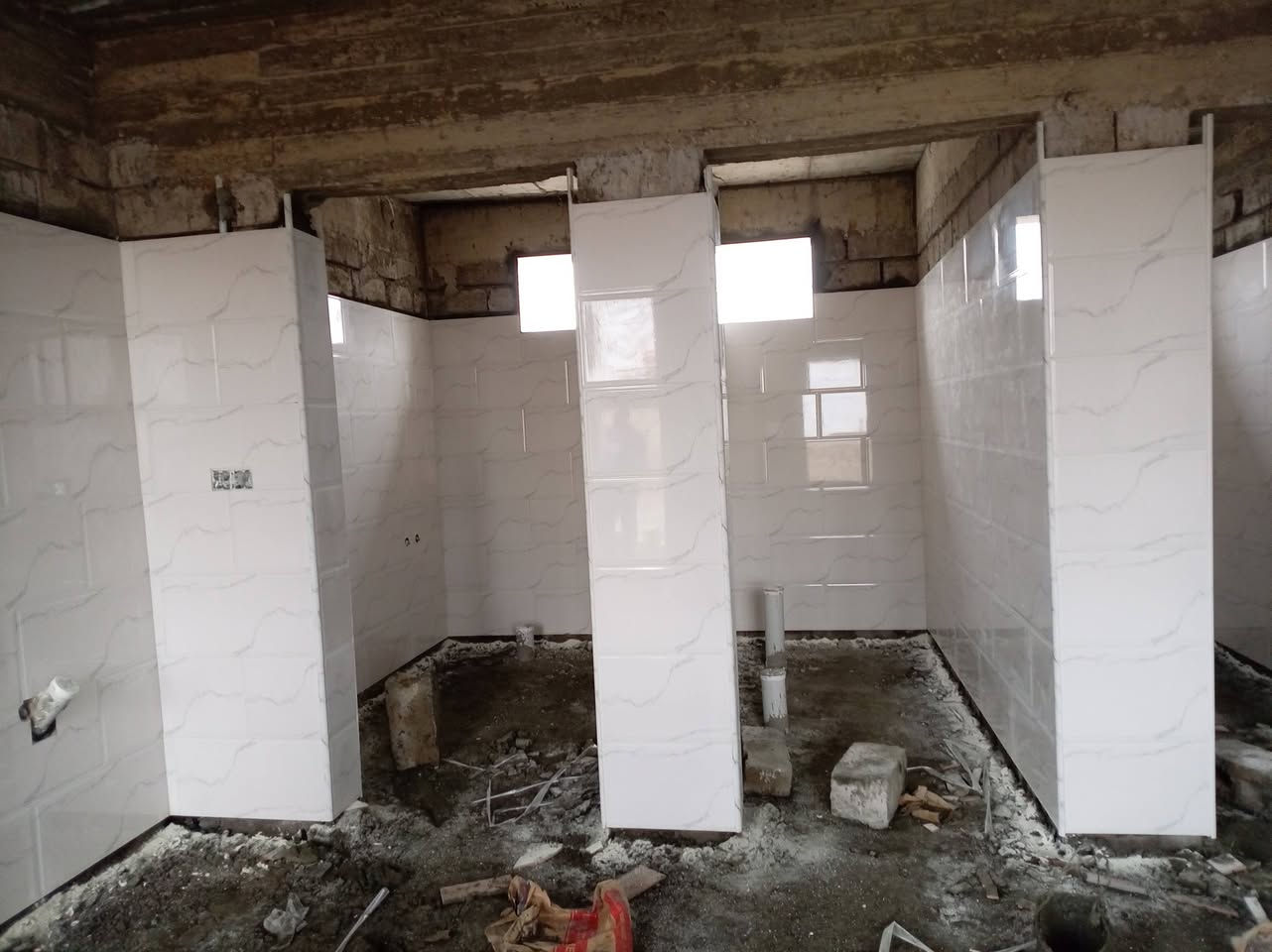 السلام عليكم
يوجد كادر سيراميك مكون من اربع خلفات شغل درجه اولى باسعار مناسبه جدآ الاتصال على الرقم. 

***********
