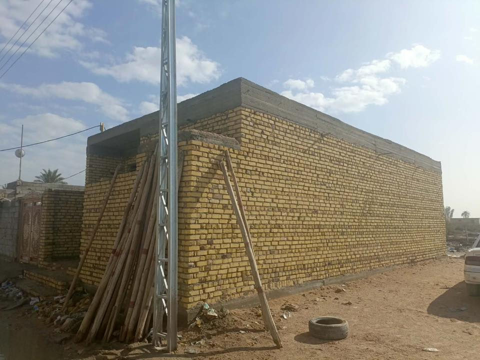 يالله هيكل البيع المساحه 100متر
طابوزراعي سند 25قرار محكمه كوفه علوت الفحل 
.          شارع 10متر 
 
أساس صب بناء. سقف صب طابوك السماوه 

يحتوي ع غرفه. ومطبخ وصاله وستقبال وتخاريج داخليه وخارجيه سعره ٢٦
رقم المبايل ***********
للعلم هاي صور الشارع ثاني يوم المطر
