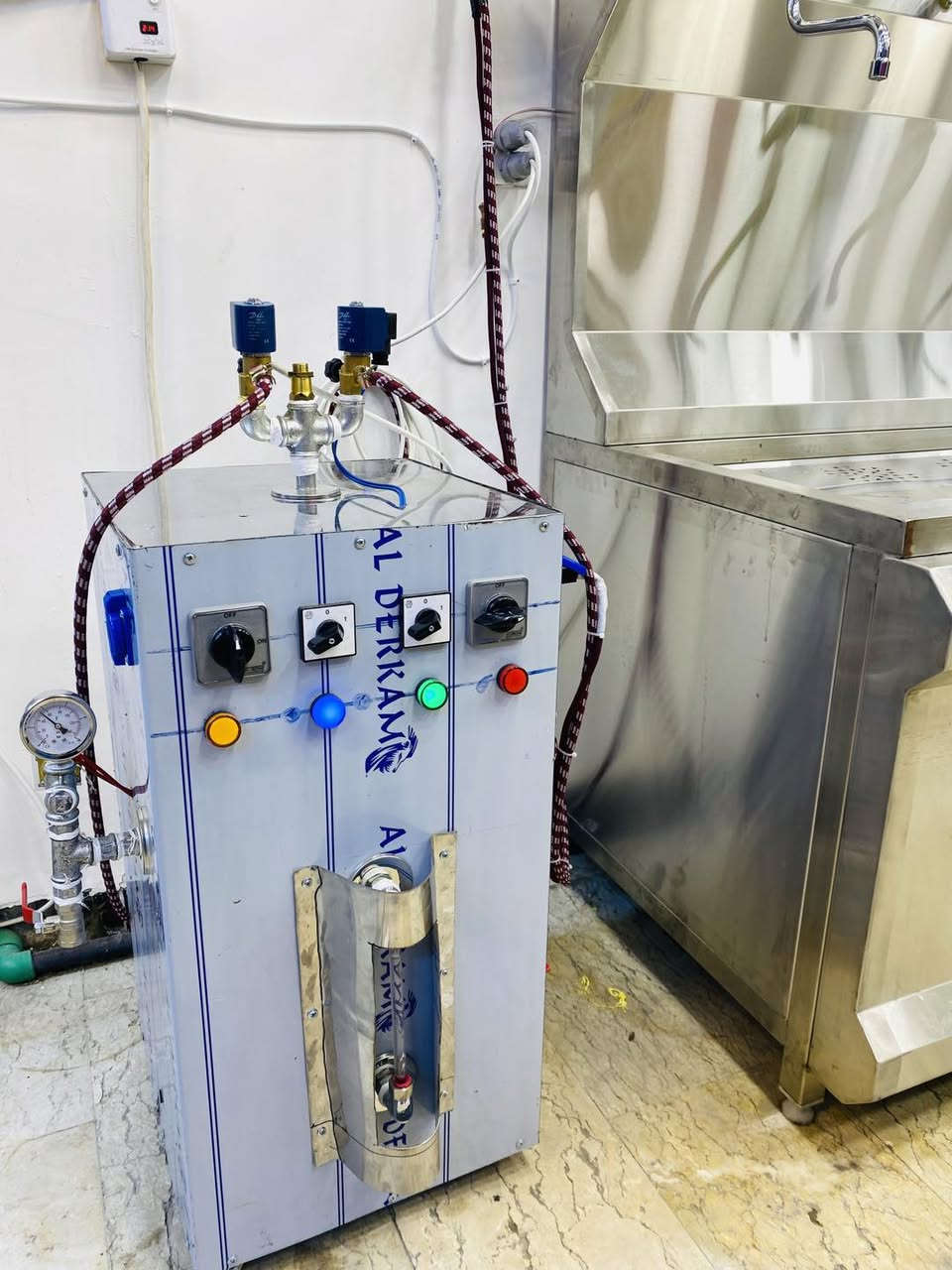 تم بعون الله تعالى أفتتاح محطة مياه الكرم ويوم غد الخميس التوزيع مجاناً من 8 صباحاً والى الليل بمُناسبة الأفتتاح 

مياه راقيه جذاً ومُعقمة بأحدث أجهزة الأوزون التركية 🇹🇳

غسل وتعقيم الدبة يمر بأربع مراحل وتعقيم المياه بالأوزن العالي يمر بـ8 مراحل 

شغل مُتقدم وأحترافي

عنوانهم في شارع اسواق الزاوية - مُقابل ميكا مول 📍

هاتفهم ؛-
***********
