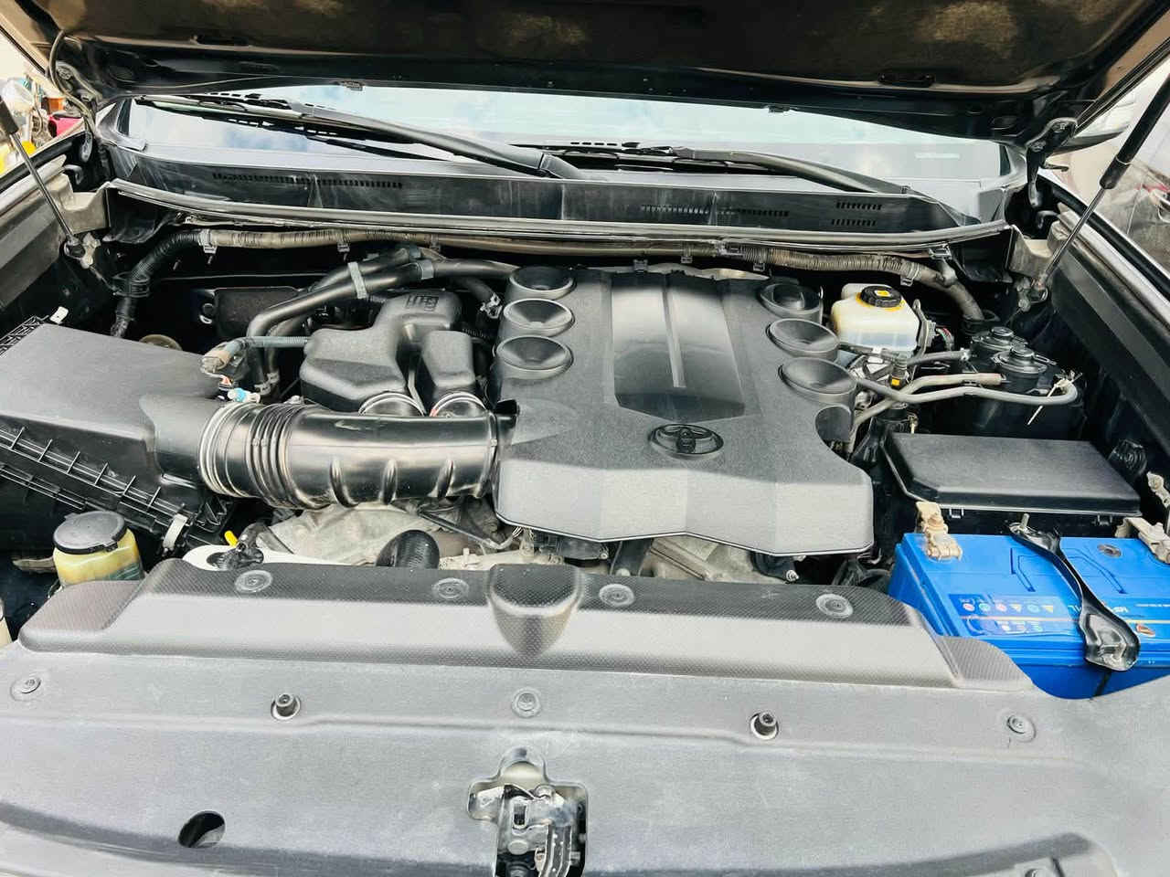 برادو موديل 12  فول مواصفات كويتي معروفه المواصفات ماشيه 200 الف سياره بحاله جيده جدا بدون نقص رقم اربيل تريد وكاله تريد تحويل السعر 240 رقم الاتصال *********** ***********
