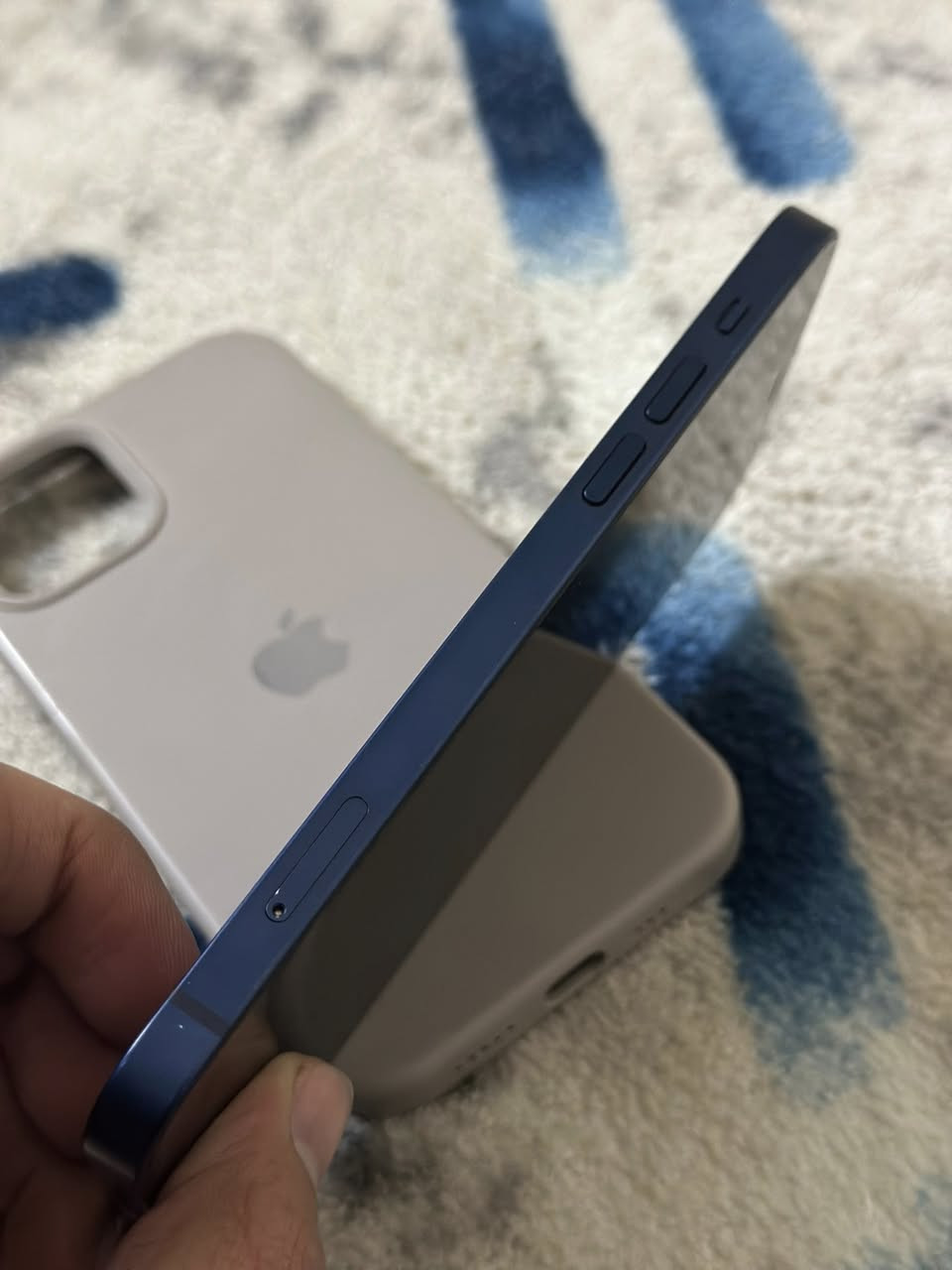 آيفون 12 عادي ذاكره 128 بطارية خدمة مرفوعة ل 96 جهاز ياباني ممبدل بي شيء نضيف حيل السعر 270 وبي مجال بسيط مكاني بغداد حي اور ***********
