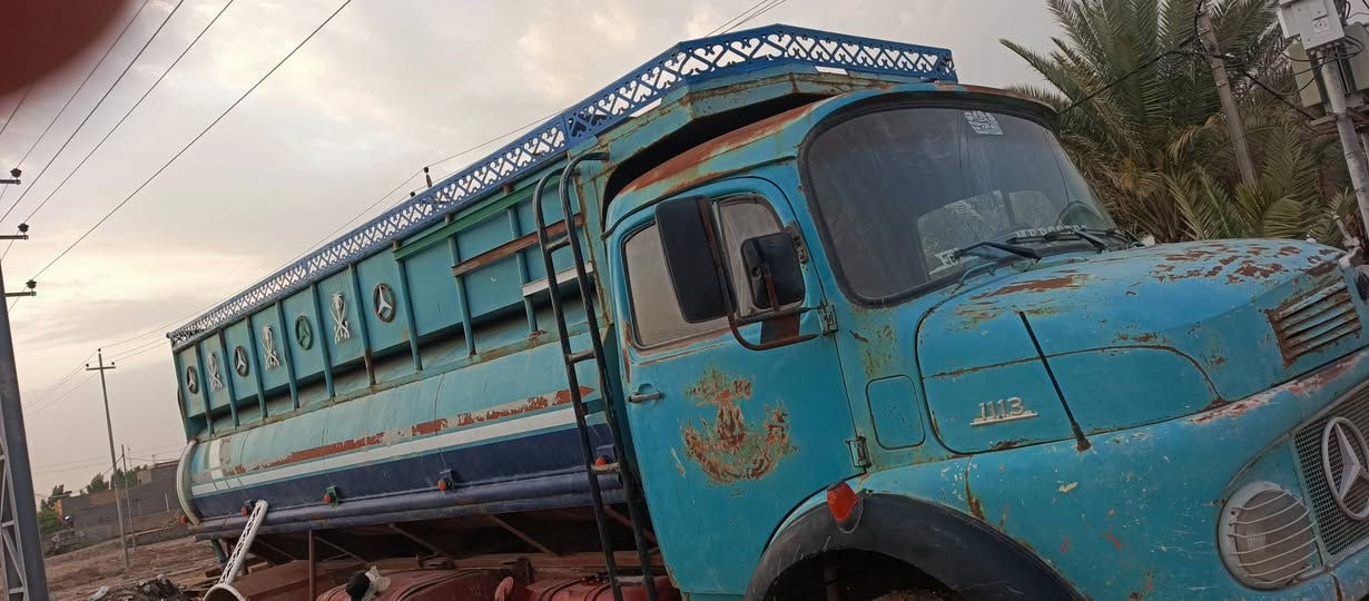 للبيع ابو ردين موديل 1975  (8)طن قماره بلاديه لاصبغ لاخياس مكينه كير اكسن كهربائيات كله شغاله عل شرط تانكي جديد رقم نجف انكليزي بسمي مداور ثاني يوم هزه جديده ورقم جديد وسنويه جديده سعر 23 مليون بيه مجال *********** جوه 20 مليوان لا تخابر
