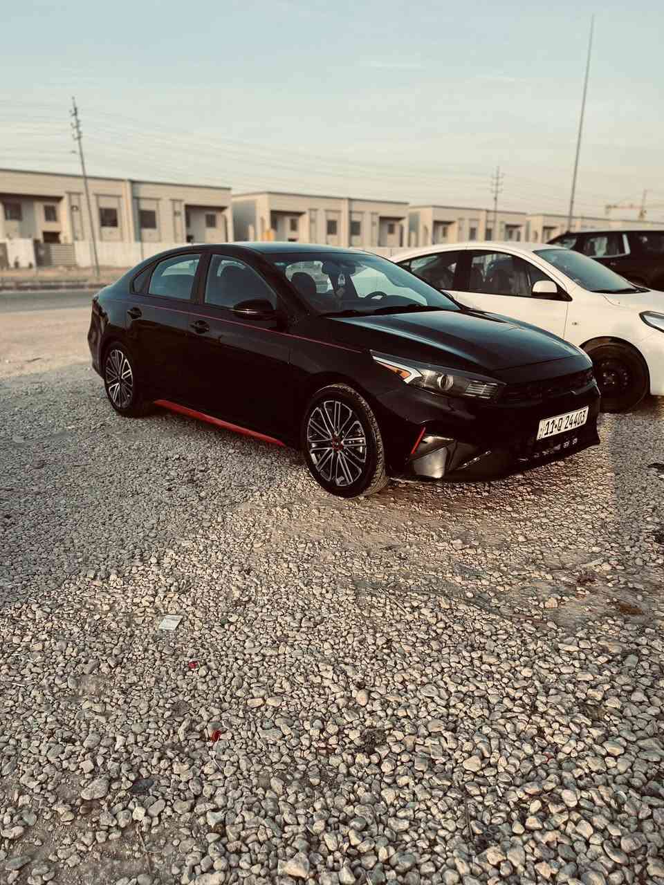 السلام عليكم ورحمة الله وبركاته 
كيه فورتي مديل 2022 فول سياره من عده فتحه جي تي محرك 1600 سياره تحكم ستيرن مثبت سرعه ثلاث منضومات قياده سيارة تشغيل عن بعد بصمه منضومت سستم سماعات ليت زنون ماشيه 90 حادثه جاملغ وبنبد والاستفسار عله سياره فقط عله هاذه رقم ***********
سعر سيارة 133وبيه مجال لطيبين
