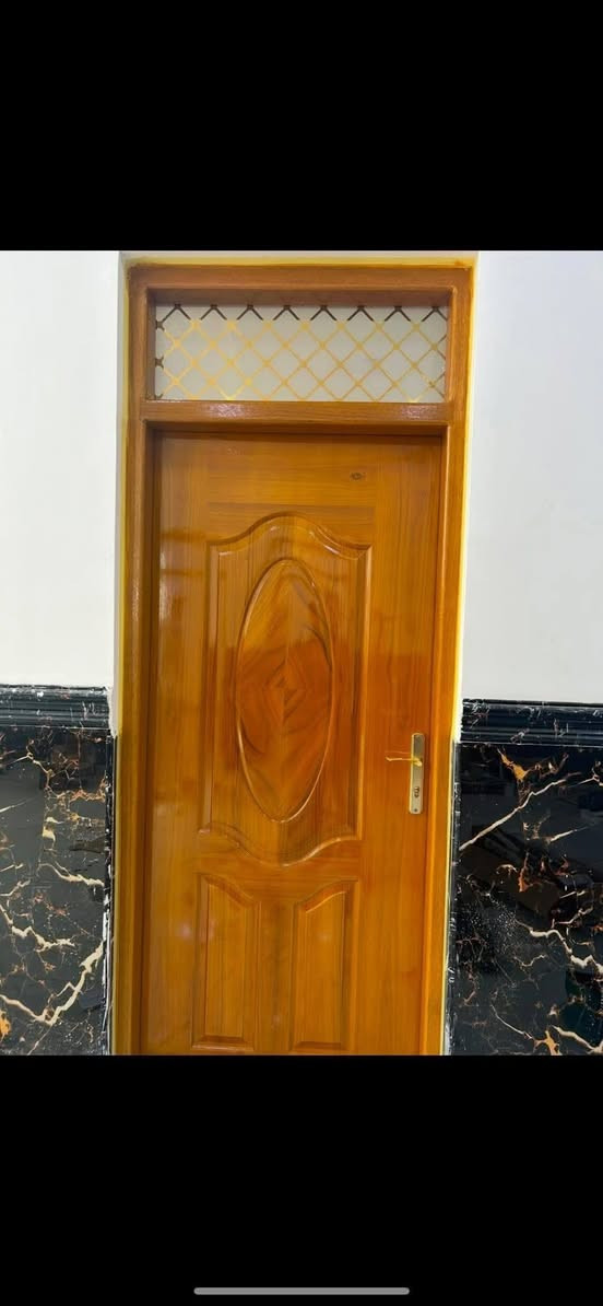 السلام عليكم اشتغل اكافت البوب وابنسب الاسعار باب مشدود وكامل ومصبوغ معه صبغ جرجوبه سعر١٠٠
*********** واتساب
