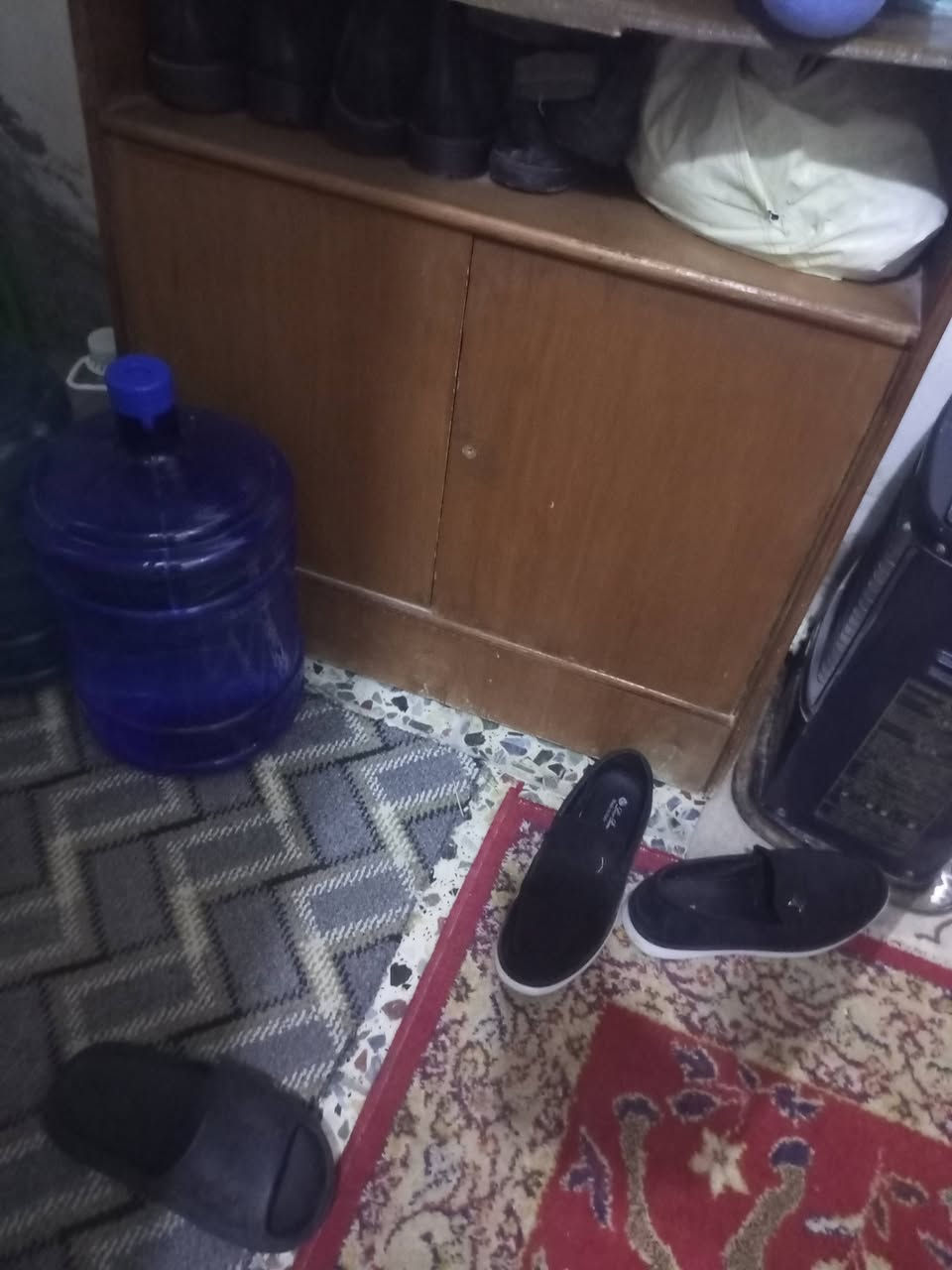 غرفه اخشاب صاج حيل نضيفه 5قطع سعرهه 550وي الدوشك ***********مكاني زعفرانية
