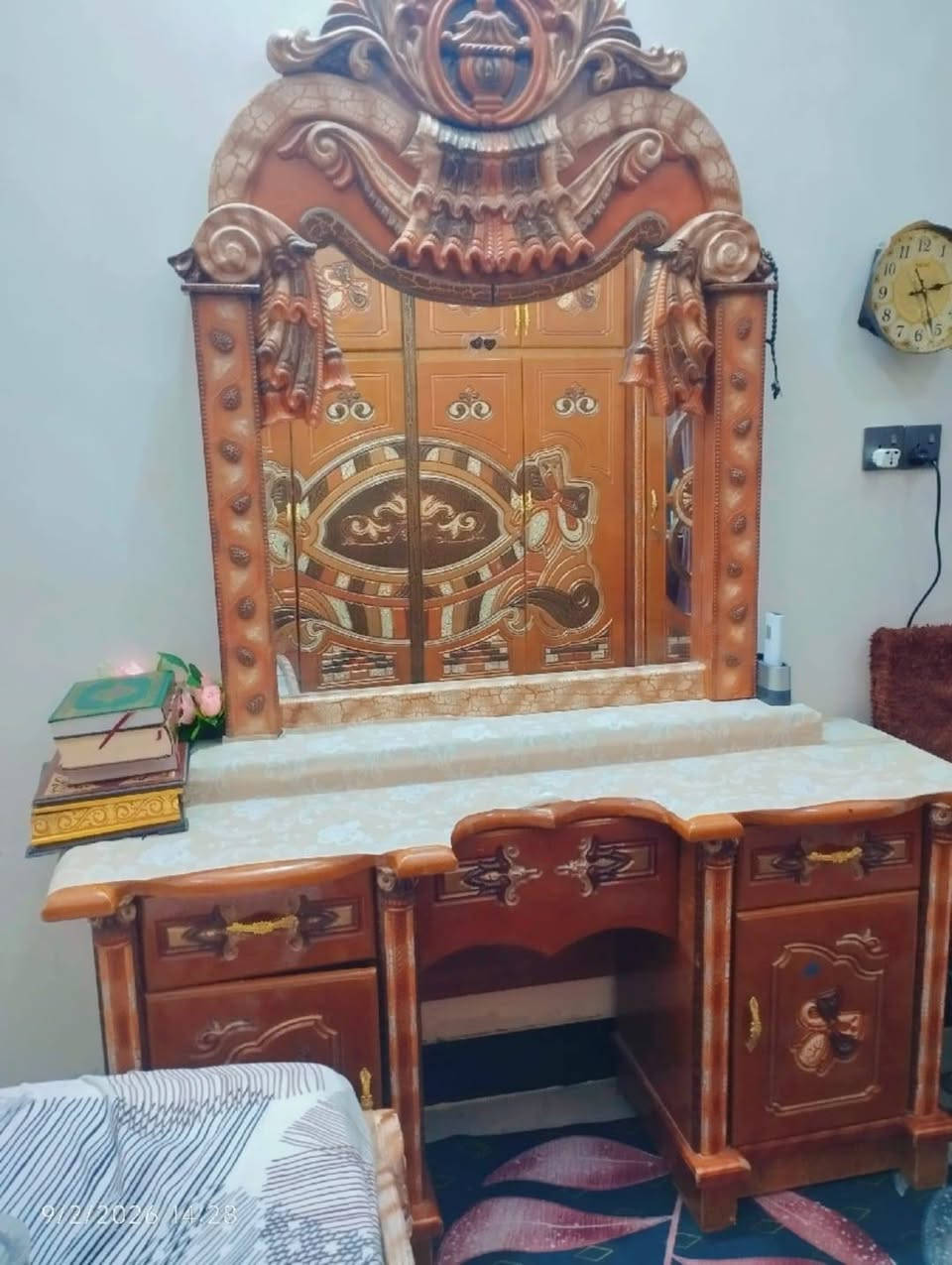 سلام عليكم
غرفه نجاره للبيع بدون أي كسر 
مكان ناصريه 
سعر مليون او بيه مجال 
رقم الهاتف (***********)
