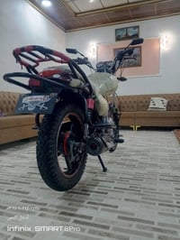 دراجه هيوشه للبيع سعره 800و بي مجال هذا الرقم 07872296162