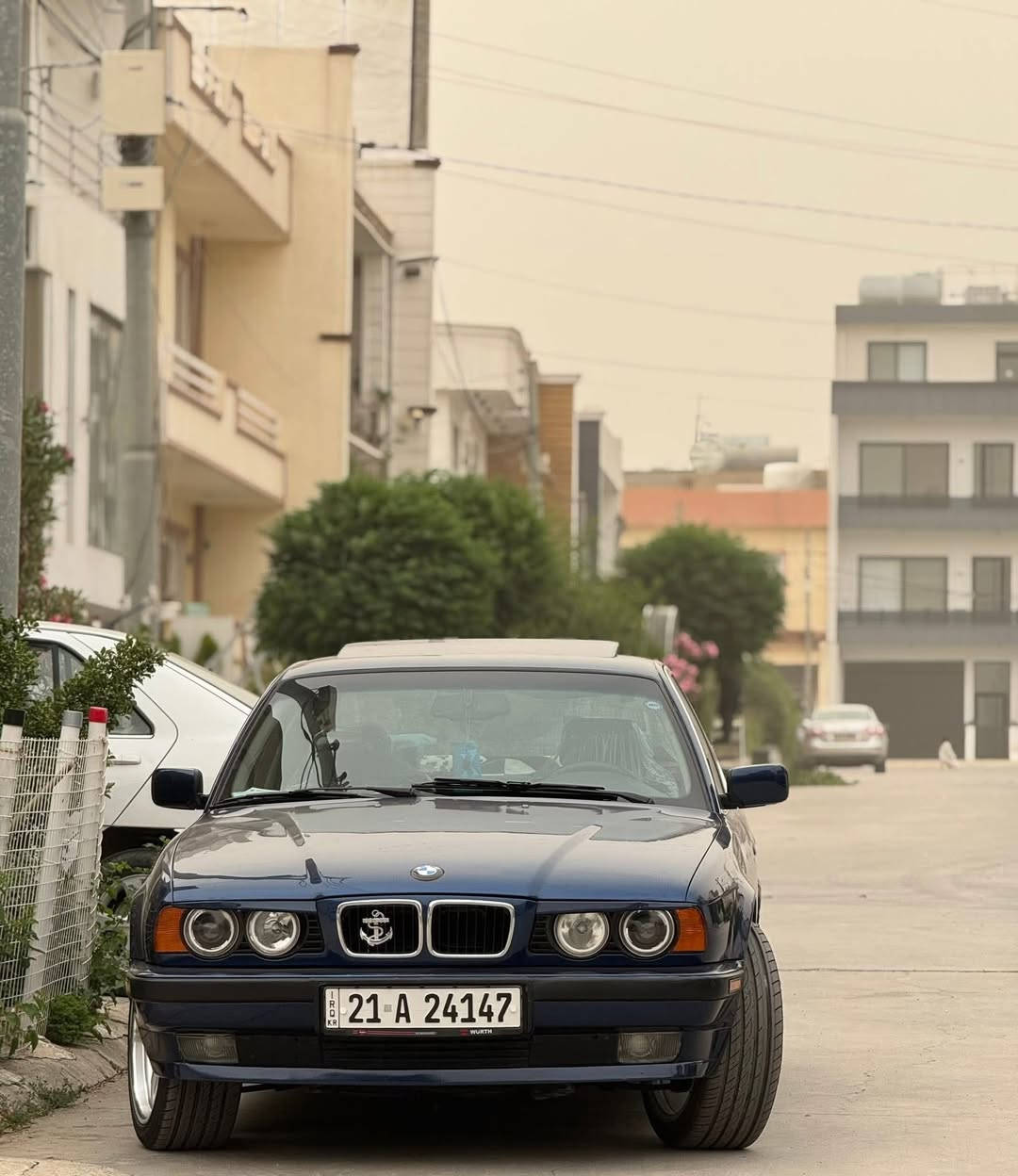 ﷽
مكان السيارة بابل 
***********

1-بي أم BMW

2-سيارة حجم اصل 525 مكينة مسكر فانوس

3-موديل 1992
4-سيارة صبغ عام فقط للجمالية
5-اللون نيلي
6_سقف سلايت
‏سيارة حلوو📦🔥
‏أربع جامات كهربائي 
غرفة جلد كهربائي
وين M
تبريد ثلج ❄️ 
صدر خلفية امامي كلشي حدادية جديد 
سيارة ما بيه برغي نقص كلشي على البلاد واضح 
موجود صورة وفيديو كامل للسيارة 
شرط التحويل ثاني يوم  
هزة وسنوية جديد
السعر88 وبيها مجال
