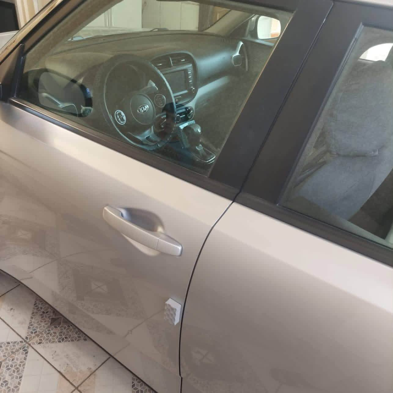 سلام عليكم
كيا صول موديل 2020 حادث كما موضح في الصوره صبغ بنيد وربع من باب سائق بدبي خشم جاملغ الامامي بارد 

جاهزه من كلشي مكينه دوش 2000 مرغوب 

نظام سبورت وعادي 

شاشه جبيره لمس 

توقف ذاتي 

كامره دوراه 

داخل لونين

نظام اطفاء المحرك عند الازدحام

ويل كب كروم

حساس تاير

ستيرن تحكم جهتين

رقمها بابل بسمي مكانها بابل  ماشيه 79 سياره مكفوله بدون دواخل وبدون ايرباك

سعر ١125 وبيها مجال بسيط حك الجيه والسياره احلى من الصور

***********
