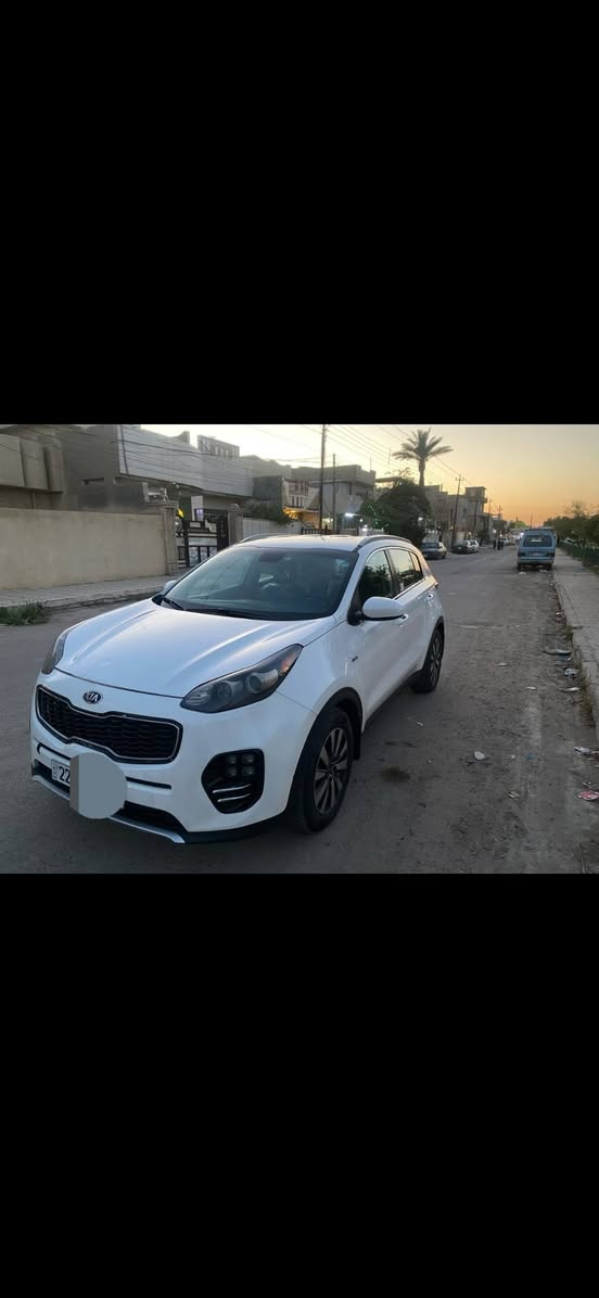 سلام عليكم سبورتج لبيع موديل 2017 امريكيه مكينه الفيث وربعميه 
***********
