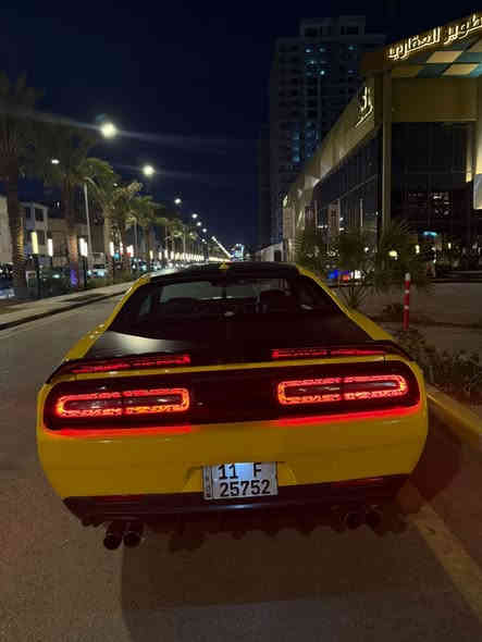 السلام عليكم جالنجر مديل 2018 sxt
سياره جديده للاخير بيه جاملغ ايمن او ايسر صبغع 
باقي سياره مكفوله بدون دواخل ماشيه 130 محرك 3500
مكاني بغداد حي الجهاد السعر 165 وبيه مجال 
***********
‏‪***********‬‏
