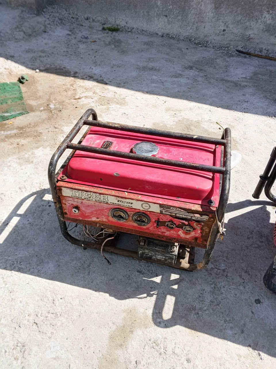 السلام عليكم  لبيع  مولدات شغالات الاستفسار على هذا الرقم ***********
