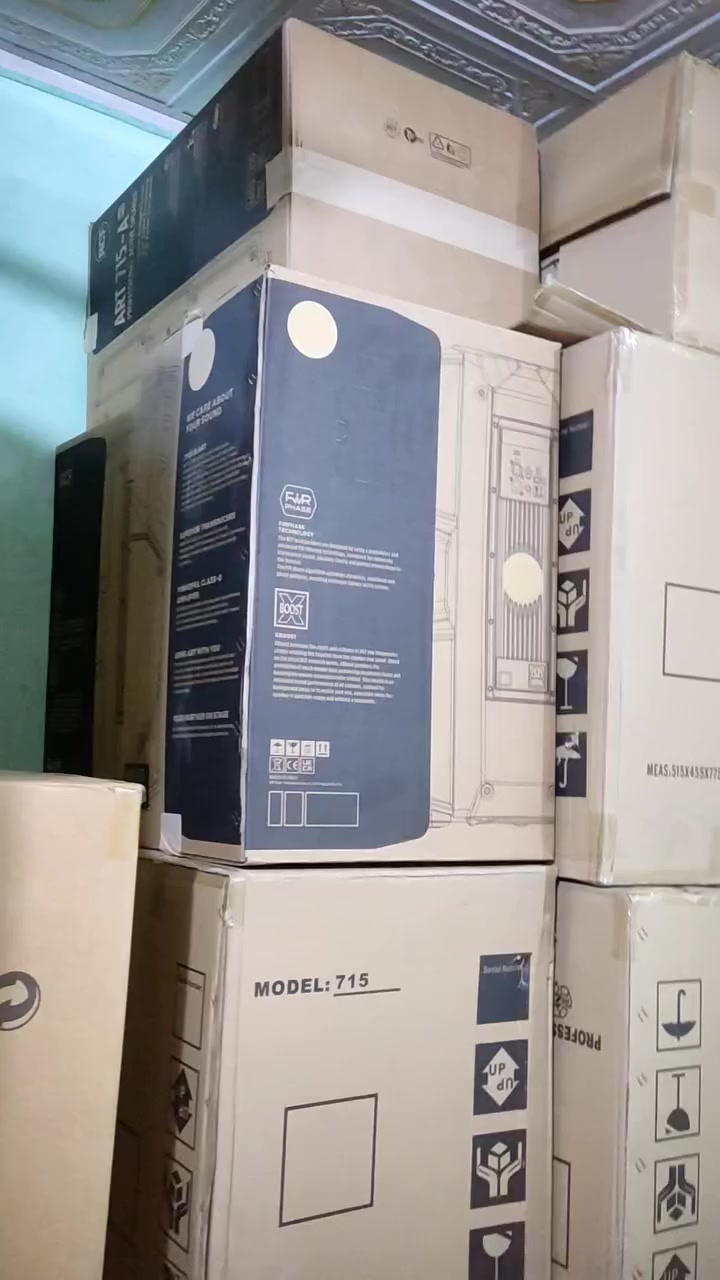 توفرت سماعات FBT متياز درجة اولى
سعر الزوج 600 الف 
لتواصل عبر الواتساب 
***********
