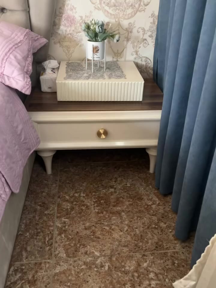 غرفة نظيفة جدا للبيع امانة
بغداد الغزالية. بسبب تغير المكان والغرفة غير ملائمة 
واتس اب للتواصل ***********
