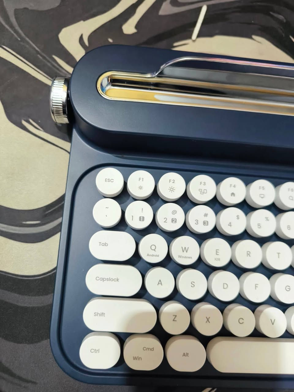 كيبورد جديد يشتغل على بلوتوث


**إذا كنت صاحب هذا الإعلان وتريد حذفه لأي سبب، رجاءا أرسل رسالة إلى الدعم الفني**