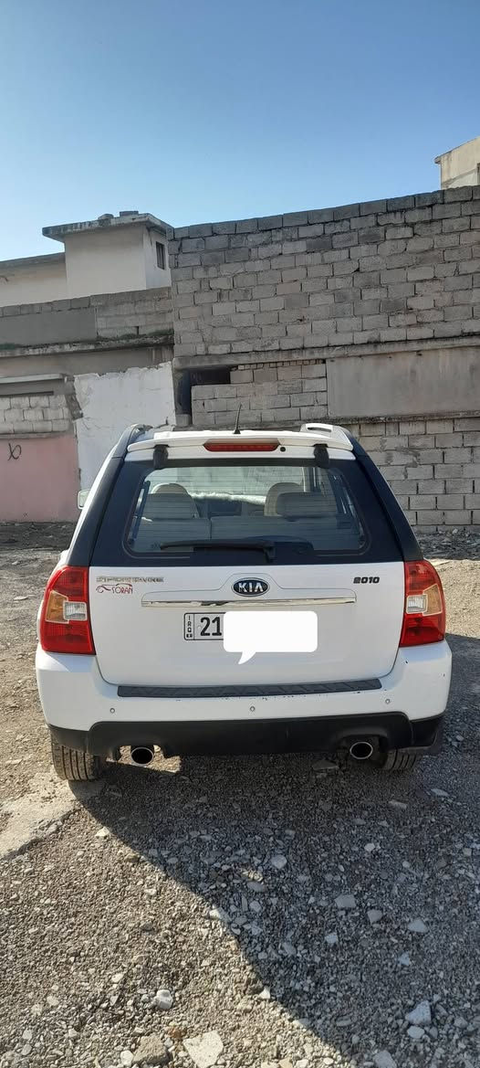 کیا سپۆرتاج ۲۰۱۰ 
سەنەوی تا ۲۰۲۹ تازەیە ڕەقەم سلێمانی 
سوچ شقارتە 
سڵایت 
فۆڕمیکا 
۱ چەمەلەخی بۆیاخە و هیچیکە 
سەیارەیەکی زۆر پاکە جوانەو بەشەرتی گێڕو مەکینە و پشتو پێشی کەپسە  بەناوی خۆمانەوەیە سەیارەکە هی مەعرەز نییەو هی خۆمانە ۱۱ ساڵە لای خۆمانە ۱٦۹ هەزار ڕۆشتوەو مەکینەی نەکراوەتەوە
***********
*********** السليمانية, العراق
