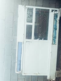 ابواب عدد  2 هوة وطلاكتة  ماببهة شي مجرد خياس بسيط واضح بالصورة 077128...