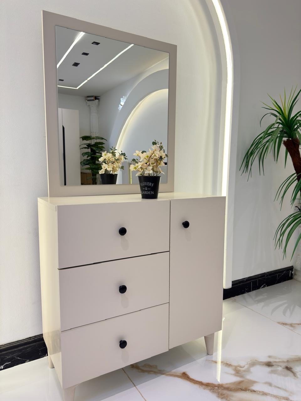 *موديل            فيزون          الاصلي*


❇️ 5 قطع      كنتور 220

❇️ يدات مخفيه
❇️ شغل ممتاز
❇️ السرير ثابت      🇹🇷🇹🇷🇹🇷

✨ إناره بالكنتور مخيفه 

✨ أبواب ألمنيوم 


🔦 إناره بالكومديات مخفيه





•        🎁     780
للاستفسار  ***********
توصيل مجاني جميع المحافظات 
           🎁     •





⭕️⭕️⭕️⭕️⭕️⭕️⭕️⭕️⭕️⭕️⭕️⭕️