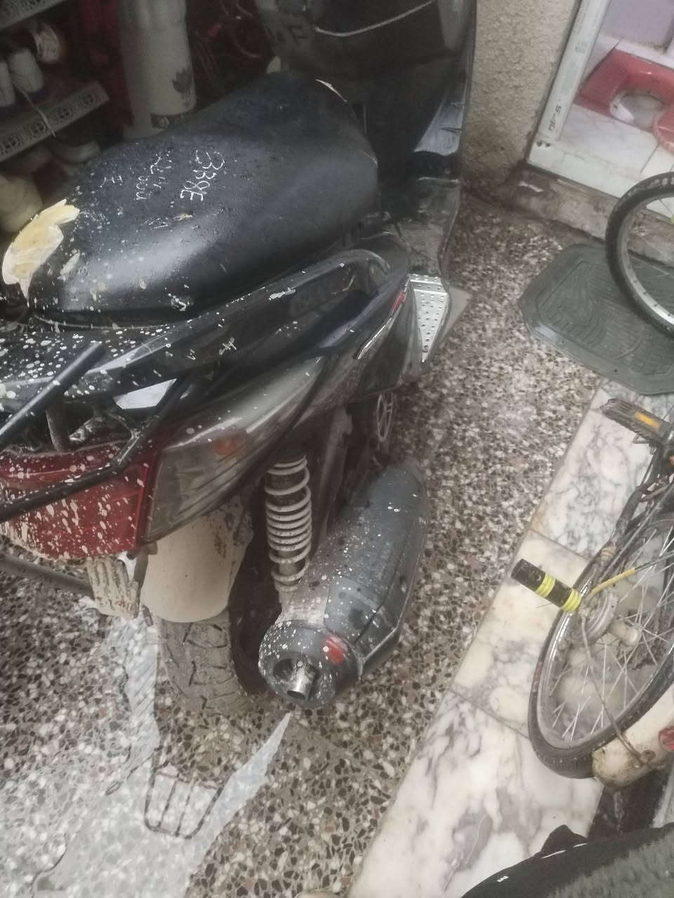 سلام عليكم شباب دراجه سكنس فحل دراجه كامله مكمله ما بيها اي نقص بس جاملغات نكره سلف بكل وقت شغاله سلف و هندر الدراجه كابريتر بيها صالنصه رياضي بلادي مكاني العبيدي الرئاسه  *********** فقط واتساب سعرها ٤٥٠ و بيها مجال
