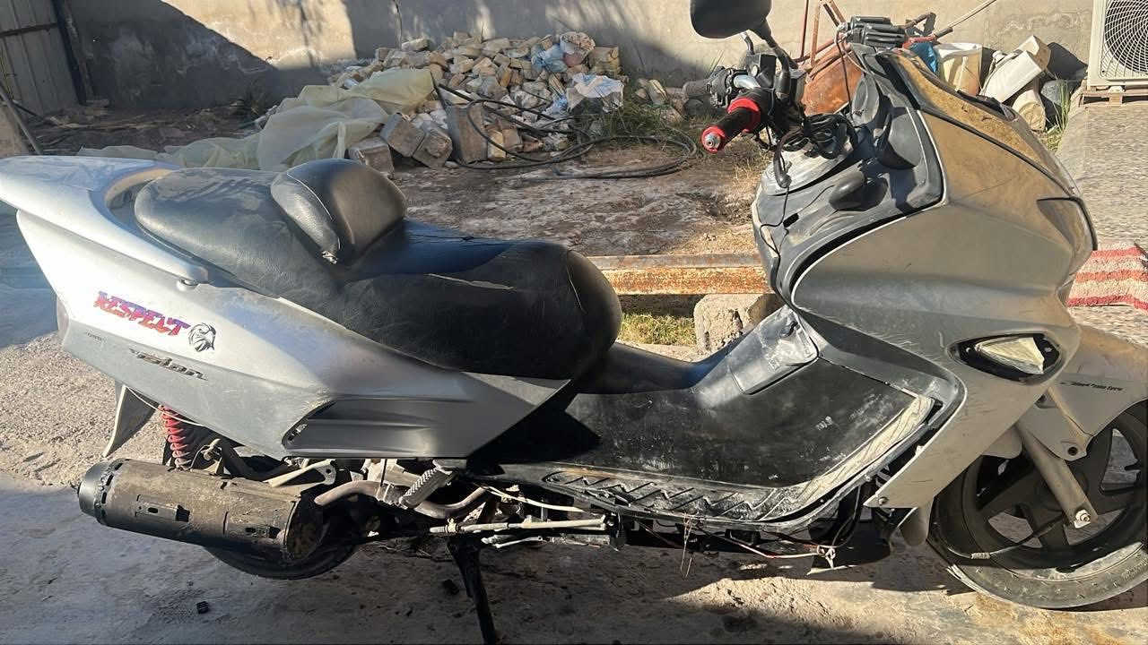 بيع دراجه فورزا 06 سويج 250 سي سي تعاني من حماوه محرك تعبان بيها اوراق العنوان بغداد رصافه الاستفسار السعر : ***********
