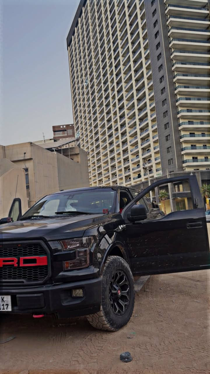 فورد f150 2016 لاريت بانوراما
فول فول مواصفاته معروفة 

دبل اكسل باب طويل بدي طويل
محرك 6 سلندر 3500 تيربو

3 قطع بيها بابين وچاملغ  جهة السكن بدون دواخل 

سعر 187 مكان السيارة اربيل

***********
