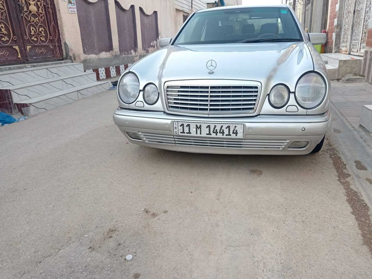 سلام عليكم
مارسيدس ام عيون موديل 1997 محرك 320 كير  D4 داخل جلد كشن كهرباء اربعه جام كهرباء برده كهرباء مري شفط سلايت طكتين صدر أمامي خلفي جديد تخم تاير جديد تبريد ثلج بدون خياس مصبوغه جماليه فقط رقم بغداد مميز دولي بسمي بيع فقط بدون مراوس
سعره 85 وبيه مجال بسيط
مكان ناصريه مركز
اتصال ***********
