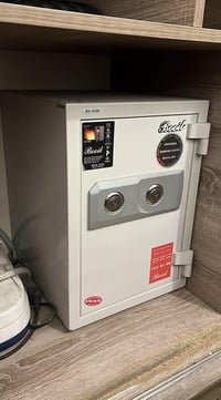 قاصة للبيع 110 07757520888