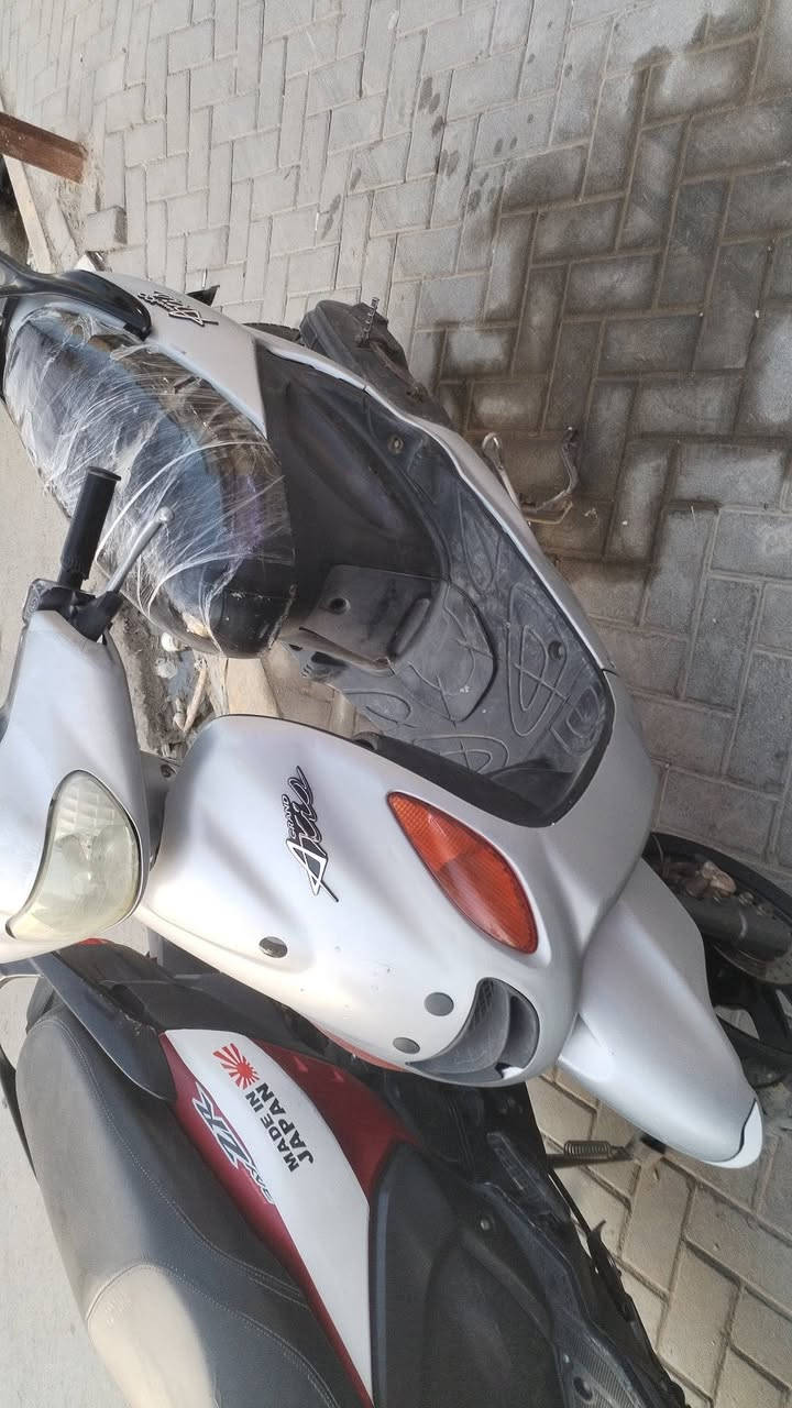 دراجه دولفين مره وحده مجفته فقط بوشه وبستم دراجه خير من الله اشاير هورن كلشي شغال هندر ما ناقصها شي الدراجه بس سلف ميشتغل
السعر ب325وبيها مجال


**إذا كنت صاحب هذا الإعلان وتريد حذفه لأي سبب، رجاءا أرسل رسالة إلى الدعم الفني**