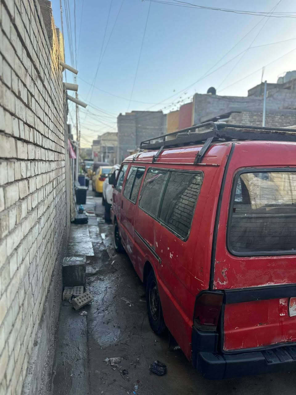 سيارة البيع موديل 1993 مكينه مفتره بيه خانه رايدهة 15ورقه وبيه مجال رقم التواصل ***********
